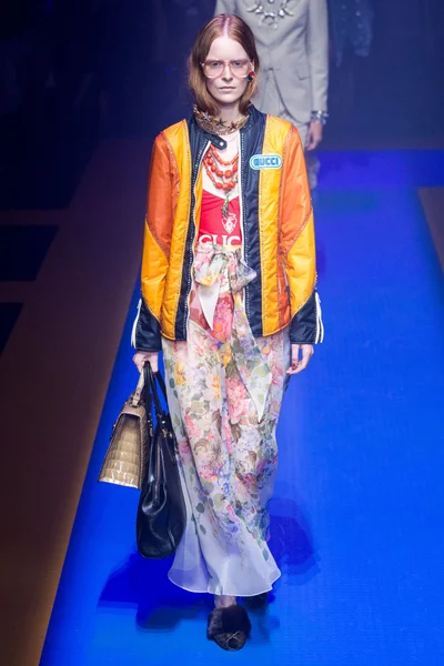 Look 62